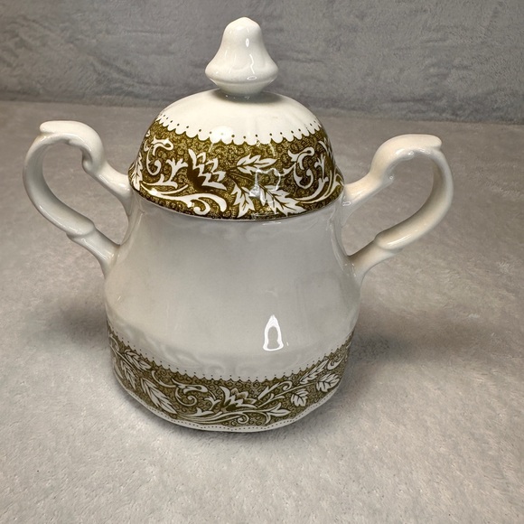 Elegant White and Gold Sugar Bowl - Picture 1 of 16